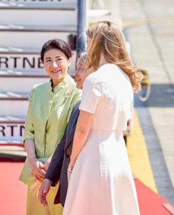 Crown Princess Elisabeth Welcomes Japanese Emperor and Empress - Brussels Emperor Naruhito of Japan and his wife, Empress Masako are welcomed by Princess Elisabeth of Belgium upon their arrival at Melsbroek airport in Brussels, Belgium, 20 June 2026. The Japanese imperial majesties are on a state visit to Belgium. This year, Belgium and Japan celebrate 160 years of diplomatic relations. This state visit is therefore the opportunity to confirm the close ties between the two countries, which are also reflected in the special bond between the Belgian royal family and the Japanese imperial family Photo by Olivier Polet ABACAPRESS.COM Brussels Belgium  Copyright: xPoletxOlivier ABACAx
