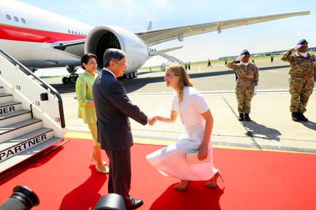 State Visit Of The Emperor And The Empress Of Japan To Belgium MELSBROEK, BELGIUM - JUNE 20: Princess Elisabeth pictured welcoming emperor Naruhito and the empress Masako Owada of Japan at their descent of the airplane on June 20, 2026 in Melsbroek, Belgium, 20 06 2026 Melsbroek Belgium  Copyright: xPhilipxReynaersx