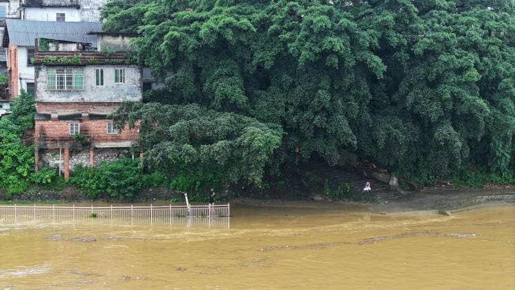 Rainstorm Hit Liuzhou The water in the Rong an County section of Rongjiang River rises, Liuzhou City, Guangxi, China on June 20, 2026. Liuzhou Guangxi China  Copyright: xCFOTOx i1781983648410