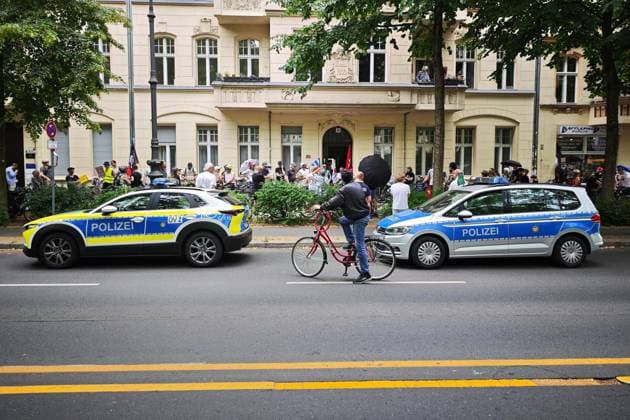 Berlin, Deutschland, 20.06.2026: Fahrraddemo unter der Überschrift Gegen rechte Medienportale! : Im Bezirk Kreuzberg haben sich etwa 50 Personen versammelt, um gegen die Nachrichtenportale Apollo News und gegen das von Ex-Bild-Chefredakteur Julian Reichelt gegründete Nius zu protestieren *** Berlin, Germany, June 20, 2026 Copyright: xdtsxNachrichtenagenturx dts_124172