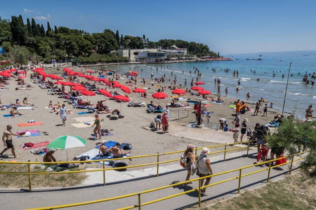 Croatia Heatwave People enjoying the beach during the first summer heatwave at Bacvice beach in Split, Croatia on June 20, 2026.  ZvonimirxBarisin PIXSELL