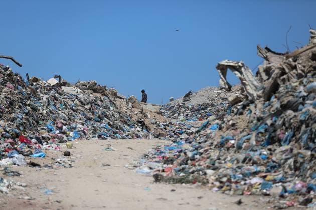 Displaced Families Endure Harsh Conditions in Bureij Refugee Camp GAZA STRIP JUNE 2026: Displaced Palestinians live in difficult conditions beside piles of accumulated waste in Bureij refugee camp. Children search through discarded materials in an attempt to find items that can help support their families amid worsening humanitarian conditions and limited access to basic necessities. BUREIJ PS Copyright: x xRamzixAbuxAmerx xJNAxPressx