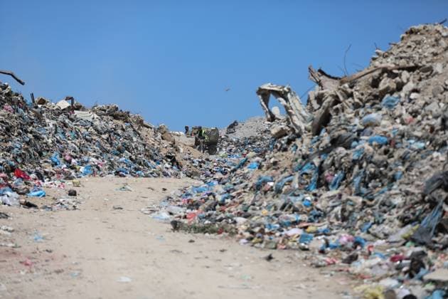 Displaced Families Endure Harsh Conditions in Bureij Refugee Camp GAZA STRIP JUNE 2026: Displaced Palestinians live in difficult conditions beside piles of accumulated waste in Bureij refugee camp. Children search through discarded materials in an attempt to find items that can help support their families amid worsening humanitarian conditions and limited access to basic necessities. BUREIJ PS Copyright: x xRamzixAbuxAmerx xJNAxPressx