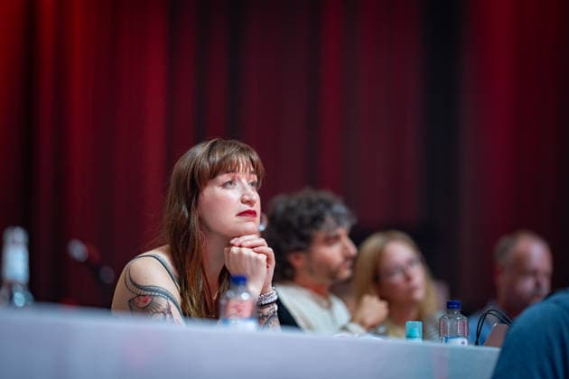 Heidi Reichinnek, Ates Gürpinar (von links);Bundesparteitag Die Linke in Potsdam - Potsdamer Parteitag 2026, Potsdam Brandenburg Deutschland Metropolis-Halle *** Heidi Reichinnek, Ates Gürpinar (from left) at the federal party convention of Die Linke in Potsdam; 2026 Potsdam Party Convention, Potsdam, Brandenburg, Germany; Metropolis Halle,detected_source_language