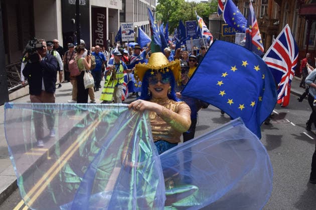 June 20, 2026, London, England, United Kingdom: Protesters pass through Central London during the National Rejoin March, calling on the UK government to rejoin the European Union on the tenth anniversary of the Brexit referendum. London United Kingdom - ZUMAv130 20260620_zip_v130_026 Copyright: xVukxValcicx