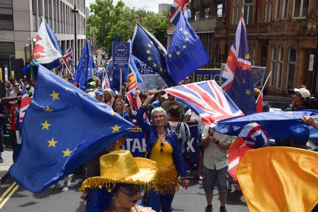 June 20, 2026, London, England, United Kingdom: Protesters pass through Central London during the National Rejoin March, calling on the UK government to rejoin the European Union on the tenth anniversary of the Brexit referendum. London United Kingdom - ZUMAv130 20260620_zip_v130_027 Copyright: xVukxValcicx
