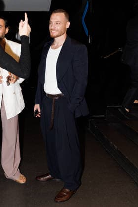 News - Dolce&Gabbana Spring 2027 Men s Collections Show - Celebrities MILAN, ITALY - JUNE 20, 2026: Kerem Bursin leaves the Dolce&amp;Gabbana Men s Spring Summer 2027 collection runway show during the Milan Fashion Week Menswear in Milan, Italy. Photo: Cinzia Camela. Milan Metropol Italy Copyright: xCinziaxCamelax xLiveMediax LPN_2529181
