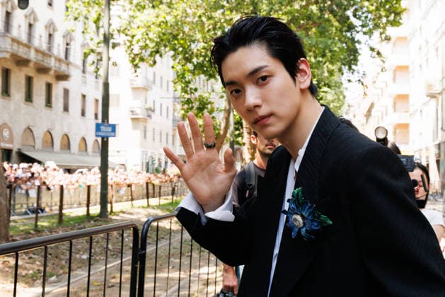 News - Dolce&Gabbana Spring 2027 Men s Collections Show - Celebrities MILAN, ITALY - JUNE 20, 2026: Soobin of Tomorrow X Together leaves the Dolce&amp;Gabbana Men s Spring Summer 2027 collection runway show during the Milan Fashion Week Menswear in Milan, Italy. Photo: Cinzia Camela. Milan Metropol Italy Copyright: xCinziaxCamelax xLiveMediax LPN_2529198