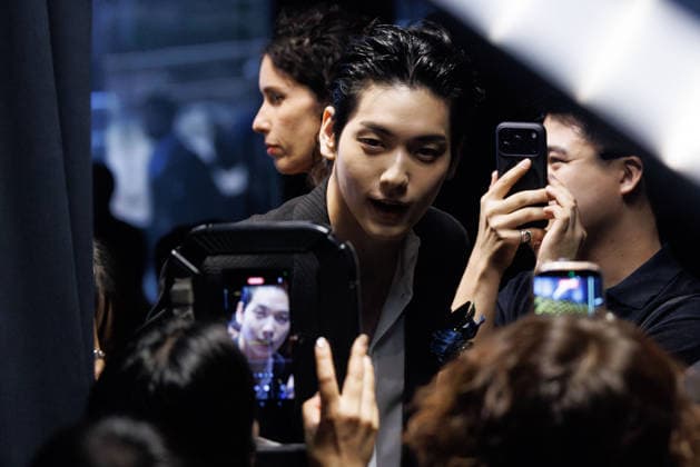 News - Dolce&Gabbana Spring 2027 Men s Collections Show - Celebrities MILAN, ITALY - JUNE 20, 2026: Soobin of Tomorrow X Together arrives at the Dolce&amp;Gabbana Men s Spring Summer 2027 collection runway show during the Milan Fashion Week Menswear in Milan, Italy. Photo: Cinzia Camela. Milan Metropol Italy Copyright: xCinziaxCamelax xLiveMediax LPN_2529204