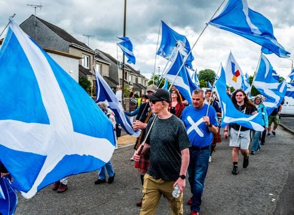 UK: Independence March at Old Stirling Bridge in Stirling, Scotland on 20th June 2026 Saturday 20th June 2026 Independence supporters march from Stirling Bridge to the site of the Battle of Bannockburn. Copyright: xAndrewxWilsonx
