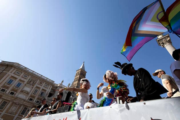 June 20, 2026, Rome, Italy: People attend the Roma Pride 2026 march in Rome, 20 June 2026. ANSA MASSIMO PERCOSSI Rome Italy  - ZUMAa110 20260620_zaf_a110_074 Copyright: xMassimoxPercossix