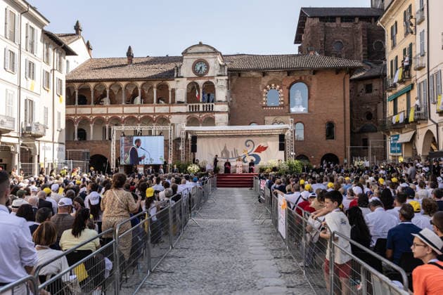 Pope Leo XIV visits Pavia PAVIA, ITALY – JUNE 20: Pope Leo XIV meets with the citizens and thousands of faithful gathered during his pastoral visit to Pavia, Italy, on June 20, 2026. The last Pope to visit the city of Pavia was Pope Benedict XVI, in April 2007. Andrea Carrubba Anadolu Pavia Italy. Editorial use only. Please get in touch for any other usage.  Copyright: x2026xAnadoluxAndreaxCarrubbax