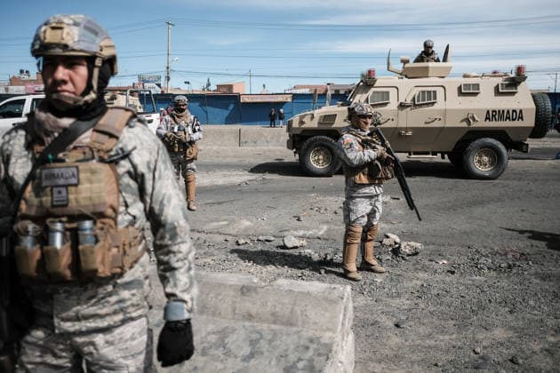 Bolivian president declares state of emergency amid blockade crisis EL ALTO, BOLIVIA - JUNE 20: Military control one of the main highways that was unblocked after Bolivian President Rodrigo Paz declared a state of emergency following 50 days of blockades, in El Alto, Bolivia, on June 20, 2026. Jorge Mateo Romay Salinas Anadolu La Paz Bolivia. Editorial use only. Please get in touch for any other usage.  Copyright: x2026xAnadoluxJorgexMateoxRomayxSalinasx