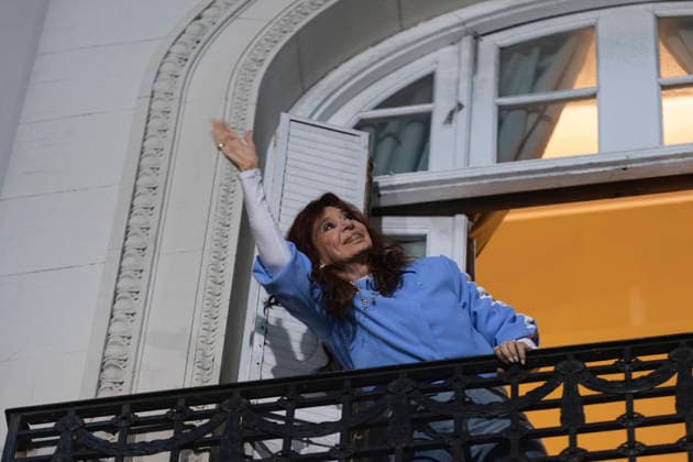 Argentina: March for Cristina Kirchner™s freedom A rally was held in Lezama Park calling for the release of former President Cristina Kirchner. The only speaker at the rally was her son, Maximo Kirchner. After the rally, the demonstrators marched to Cristina™s home, where she came out onto the balcony to greet them, in Buenos Aires, Argentina, on 20 June 2026. The former president is serving a six-year prison sentence in connection with the Vialidad case; she is serving her sentence under house arrest and is fitted with an electronic ankle tag. Buenos Aires Argentina Copyright: xImagoxImages EstebanxOsoriox _52A3173