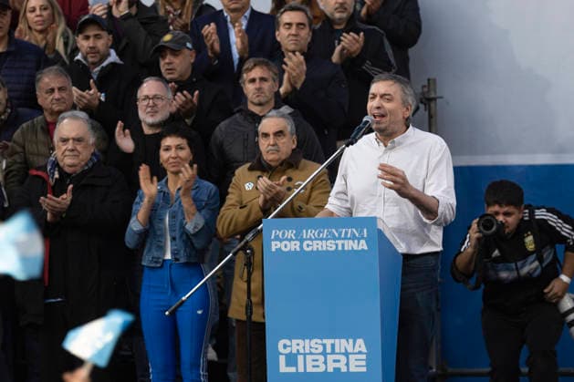 Argentina: March for Cristina Kirchner™s freedom A rally was held in Lezama Park calling for the release of former President Cristina Kirchner. The only speaker at the rally was her son, Maximo Kirchner. After the rally, the demonstrators marched to Cristina™s home, where she came out onto the balcony to greet them, in Buenos Aires, Argentina, on 20 June 2026. The former president is serving a six-year prison sentence in connection with the Vialidad case; she is serving her sentence under house arrest and is fitted with an electronic ankle tag. Buenos Aires Argentina Copyright: xImagoxImages EstebanxOsoriox _52A1830