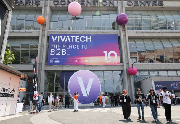 (260621) -- PARIS, June 21, 2026 -- People visit VivaTech technology startups and innovation fair in Paris, France, June 20, 2026. The fair concluded in Paris on Saturday. ) FRANCE-PARIS-VIVATECH-FAIR WuxHuiwo 