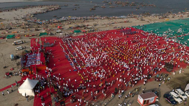 June 21, 2026, Prayagraj, Uttar Pradesh, India: Prayagraj: An aerial view of People take part in a Yoga session at Sangam on the occasion of 12th International Yoga Day, in Prayagraj on Sunday, June 21, 2026. Prayagraj India - ZUMAv115 20260621_zap_v115_010 Copyright: xPrabhatxKumarxVermax