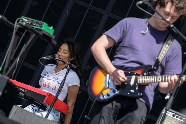 Musical Festival in Glasgow, UK - 20 Jun 2026 Lily Fontaine and Lewis Whiting of English Teacher performs live on stage at Glasgow Green. Glasgow United Kingdom Copyright: xStuartxWestwoodx xSOPAxImagesx SWESTWOOD19