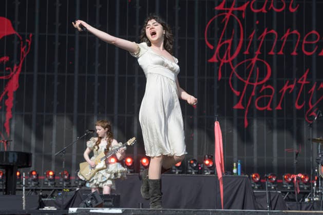 Musical Festival in Glasgow, UK - 20 Jun 2026 Emily Robert and Abigail Morris of The Last Dinner Party perform live on stage at Glasgow Green. Glasgow United Kingdom Copyright: xStuartxWestwoodx xSOPAxImagesx SWESTWOOD57