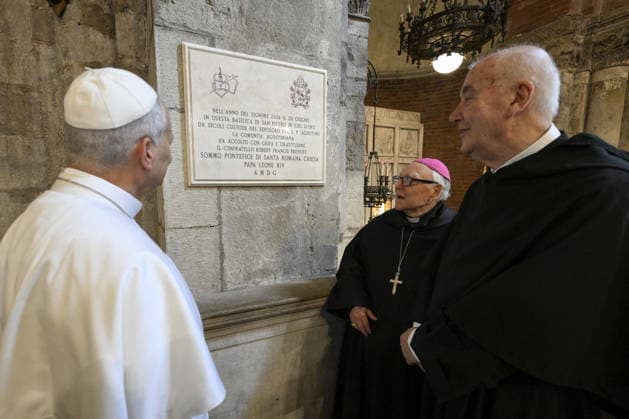 Pope Leo XIV Visits Cathedral In Pavia - Italy Pope Leo XIV presides over a celebration at the Basilica of Saint Peter in the Golden Sky, the 8th-century church where St Augustine is buried, during his one day pastoral visit to Pavia, northern Italy, on June 20, 2026 in Pavia, Italy.. Photo by (EV) Simone Risoluti Vatican Media ABACAPRESS.COM Pavia Italy  Copyright: xABACAx