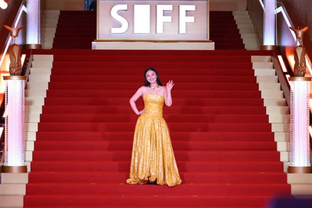 SHANGHAI, CHINA - JUNE 20: Actress Sandra Ma Sichun arrives at the red carpet of the closing ceremony for the 28th Shanghai International Film Festival on June 20, 2026 in Shanghai, China.  Copyright: xVCGx 111649518242