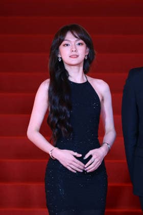 SHANGHAI, CHINA - JUNE 20: Actress Vicky Chen (aka Wen Qi) arrives at the red carpet of the closing ceremony for the 28th Shanghai International Film Festival on June 20, 2026 in Shanghai, China.  Copyright: xVCGx 111649518218