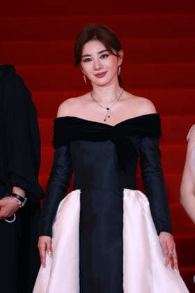 SHANGHAI, CHINA - JUNE 20: Actress Huang Yi arrives at the red carpet of the closing ceremony for the 28th Shanghai International Film Festival on June 20, 2026 in Shanghai, China.  Copyright: xVCGx 111649518209