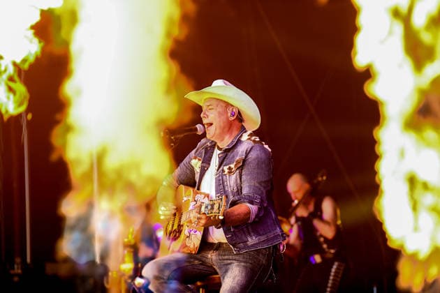 The Boss Hoss Back to the Boots LIVE Summer 2026, Kluturfabrik Cortendorf Concert, Live Music The Boss Hoss Back to the Boots LIVE Summer 2026 20 Jun 2026 Kluturfabrik Cortendorf, Coburg, Germany Image: Sascha Hoss Power, of The Boss Hoss, performing in the Kluturfabrik Cortendorf during Back to the Boots Tour. Copyright: xPresseFotoxEvansx