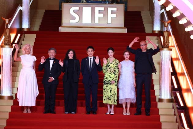 SHANGHAI, CHINA - JUNE 20: Actor Tony Leung Chiu-wai and actress Xin Zhilei arrive at the red carpet of the closing ceremony for the 28th Shanghai International Film Festival on June 20, 2026 in Shanghai, China.  Copyright: xVCGx 111649518339