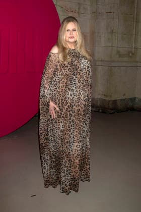 Jennifer Coolidge beim Amazon Prime Video Popup Event Elle World zum 25. Geburtstag des Films ˜Legally Blonde Natürlich blond˜ und zur Serie ˜Elle˜ in der Hall des Lumieres. New York, 20.06.2026 *** Jennifer Coolidge at the Amazon Prime Video pop-up event Elle World, celebrating the 25th anniversary of the film ˜Legally Blonde˜ and the series ˜Elle˜, at the Hall des Lumières in New York, June 20, 2026,detected_source_language Foto:xB.xHinex xFuturexImagex elle_6650