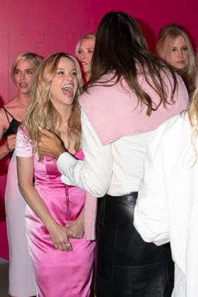 Reese Witherspoon beim Amazon Prime Video Popup Event Elle World zum 25. Geburtstag des Films ˜Legally Blonde Natürlich blond˜ und zur Serie ˜Elle˜ in der Hall des Lumieres. New York, 20.06.2026 *** Reese Witherspoon at the Amazon Prime Video pop-up event Elle World, celebrating the 25th anniversary of the film ˜Legally Blonde˜ and the series ˜Elle˜, at the Hall of Lumieres in New York, June 20, 2026,detected_source_language Foto:xB.xHinex xFuturexImagex elle_6657