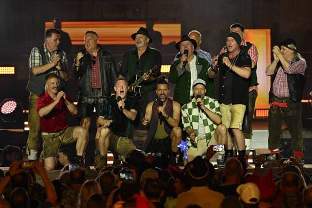 20.06.2026 - Bad Kleinkirchheim - St. Oswald am Hoferriegel in Österreich (AUT) - Wenn die Musi spielt Sommer Open Air 2026- im Bild: AlpenRebellen (Alpen Rebellen) und voXXclub, *** June 20, 2026, Bad Kleinkirchheim, St. Oswald am Hoferriegel, Austria, AUT