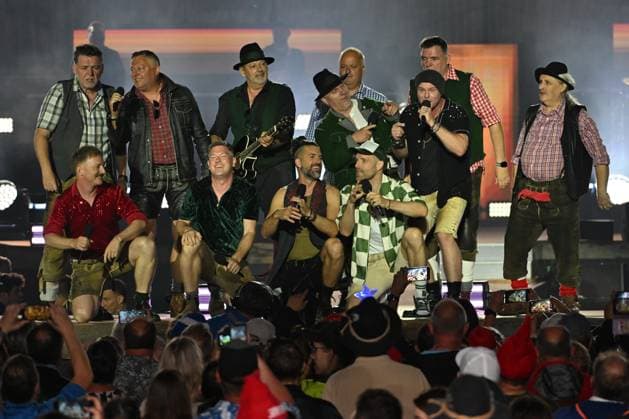 20.06.2026 - Bad Kleinkirchheim - St. Oswald am Hoferriegel in Österreich (AUT) - Wenn die Musi spielt Sommer Open Air 2026- im Bild: AlpenRebellen (Alpen Rebellen) und voXXclub, *** June 20, 2026, Bad Kleinkirchheim, St. Oswald am Hoferriegel, Austria, AUT