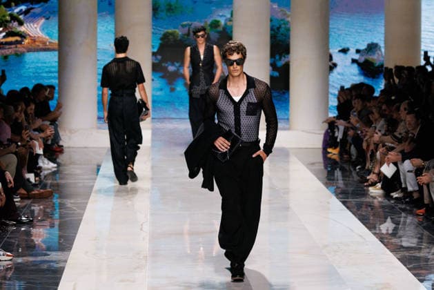 News - Dolce&Gabbana - Runway - Milan Fashion Week - Menswear Spring Summer 2027 MILAN, ITALY - JUNE 20, 2026: Models walk the runway during the Dolce&amp;Gabbana Men s Spring Summer 2027 collection fashion show as part of Milan Fashion Week Menswear in Milan, Italy. Photo: Cinzia Camela. Milan Metropol Italy Copyright: xCinziaxCamelax xLiveMediax LPN_2529275