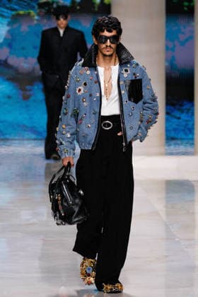 News - Dolce&Gabbana - Runway - Milan Fashion Week - Menswear Spring Summer 2027 MILAN, ITALY - JUNE 20, 2026: Models walk the runway during the Dolce&amp;Gabbana Men s Spring Summer 2027 collection fashion show as part of Milan Fashion Week Menswear in Milan, Italy. Photo: Cinzia Camela. Milan Metropol Italy Copyright: xCinziaxCamelax xLiveMediax LPN_2529300