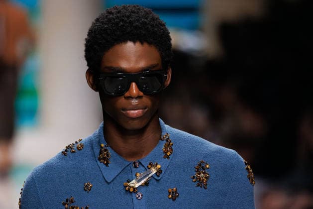 News - Dolce&Gabbana - Runway - Milan Fashion Week - Menswear Spring Summer 2027 MILAN, ITALY - JUNE 20, 2026: A model walks the runway during the Dolce&amp;Gabbana Men s Spring Summer 2027 collection fashion show as part of Milan Fashion Week Menswear in Milan, Italy. Photo: Cinzia Camela. Milan Metropol Italy Copyright: xCinziaxCamelax xLiveMediax LPN_2529327
