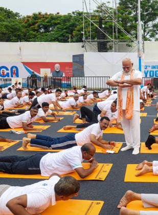 PM Modi takes part in 12th International Day of Yoga celebrations Kolkata, Jun 21 (ANI): Prime Minister Narendra Modi takes part in 12th International Day of Yoga celebrations, in Kolkata on Sunday. (DPR PMO ANI Photo) Kolkata West Bengal India Copyright: xANIx ANI_20260621012