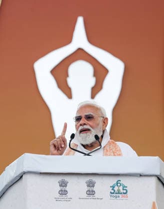 PM Modi takes part in 12th International Day of Yoga celebrations Kolkata, Jun 21 (ANI): Prime Minister Narendra Modi addresses during the 12th International Day of Yoga celebrations, in Kolkata on Sunday. (DPR PMO ANI Photo) Kolkata West Bengal India Copyright: xANIx ANI_20260621020