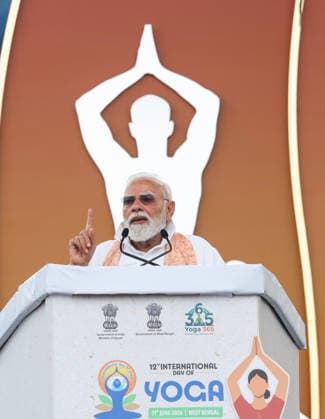 PM Modi takes part in 12th International Day of Yoga celebrations Kolkata, Jun 21 (ANI): Prime Minister Narendra Modi addresses during the 12th International Day of Yoga celebrations, in Kolkata on Sunday. (DPR PMO ANI Photo) Kolkata West Bengal India Copyright: xANIx ANI_20260621027