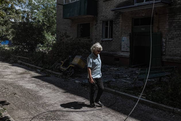Aftermath of Russian airstrike in Sloviansk SLOVIANSK, UKRAINE - JUNE 21: The aftermath of a Russian attack using a multiple rocket launcher system on a neighbourhood in the city of Sloviansk, Ukraine, 21 June 2026 Diego Herrera Carcedo Anadolu Sloviansk Ukraine. Editorial use only. Please get in touch for any other usage.  Copyright: x2026xAnadoluxDiegoxHerreraxCarcedox