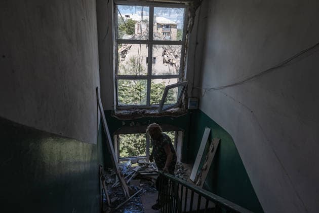 Aftermath of Russian airstrike in Sloviansk SLOVIANSK, UKRAINE - JUNE 21: The aftermath of a Russian attack using a multiple rocket launcher system on a neighbourhood in the city of Sloviansk, Ukraine, 21 June 2026 Diego Herrera Carcedo Anadolu Sloviansk Ukraine. Editorial use only. Please get in touch for any other usage.  Copyright: x2026xAnadoluxDiegoxHerreraxCarcedox