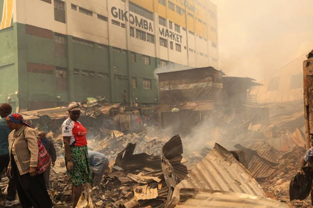 Blaze destroys shops at Nairobi s Gikomba Market NAIROBI, KENYA - JUNE 21: People inspect the damage and try to salvage their belongings after a fire broke out at Gikomba Market in Nairobi, Kenya, on June 21, 2026. Numerous shops were destroyed in the blaze as firefighters worked to contain the fire. Lucas Mukasa Anadolu Nairobi Kenya. Editorial use only. Please get in touch for any other usage.  Copyright: x2026xAnadoluxLucasxMukasax