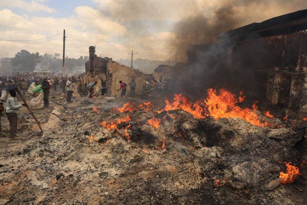 Blaze destroys shops at Nairobi s Gikomba Market NAIROBI, KENYA - JUNE 21: People inspect the damage and try to salvage their belongings after a fire broke out at Gikomba Market in Nairobi, Kenya, on June 21, 2026. Numerous shops were destroyed in the blaze as firefighters worked to contain the fire. Lucas Mukasa Anadolu Nairobi Kenya. Editorial use only. Please get in touch for any other usage.  Copyright: x2026xAnadoluxLucasxMukasax