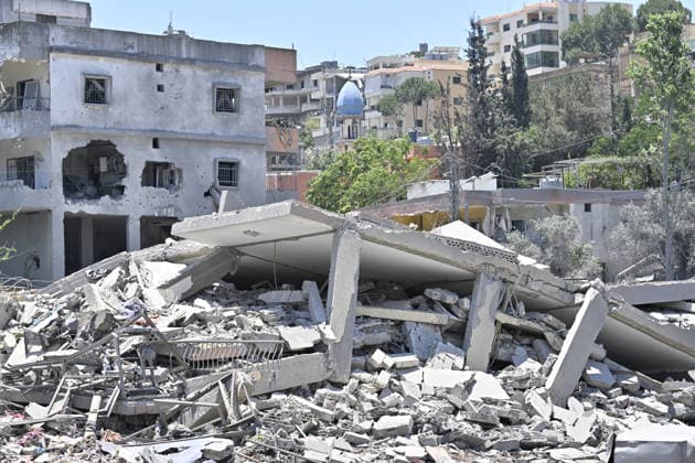 Israeli airstrikes destroy Central Bank branch in southern Lebanon s Nabatieh NABATIEH, LEBANON - JUNE 21: A view of destruction after Israeli airstrikes hit the city of Nabatieh, in southern Lebanon on June 21, 2026. The airstrikes completely destroyed the Nabatieh branch building of the Central Bank of Lebanon and caused severe damage to numerous surrounding structures. Houssam Shbaro Anadolu Nabatieh Lebanon. Editorial use only. Please get in touch for any other usage.  Copyright: x2026xAnadoluxHoussamxShbarox