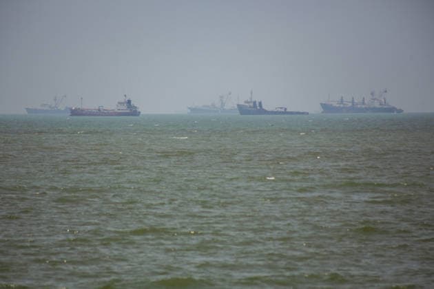 Vessel activity in the Strait of Hormuz BANDAR ABBAS, IRAN - JUNE 21: (RESTRICTIONS: No Access Israel Media Persian Language TV Stations Outside Iran Strictly No Access BBC Persian VOA Persian Manoto TV Iran International TV) Large commercial vessels and a small boat navigate the waters off the southern port city of Bandar Abbas, Iran on June 21, 2026. Following the United States decision to ease its blockade in the Strait of Hormuz, Iranian merchant ships have begun operating and displaying increased activity in the region s crucial maritime trade routes. Hassan Ghaedi Anadolu Bandar Abbas Iran. Editorial use only. Please get in touch for any other usage.  Copyright: x2026xAnadoluxHassanxGhaedix