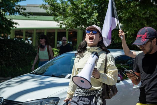 June 21, 2026, Istanbul, Istanbul, Turkey: Activists participate in the 12th Trans Pride March in the Kadikoy district of Istanbul, Turkey, on June 21, 2026. Following the conclusion of the march and after participants had dispersed, police detained several people, including journalists covering the event. The annual march was organized to raise awareness of transgender rights and issues affecting the LGBTQ+ community. Istanbul Turkey - ZUMAt171 20260621_zip_t171_020 Copyright: xAbdullahxTepelix