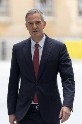 June 21, 2026, London, United Kingdom: Business Secretary Peter Kyle arrives ahead of his appearance with Laura Kuenssberg at BBC Broadcasting House. London United Kingdom - ZUMAs197 20260621_aaa_s197_019 Copyright: xPhilxLewisx