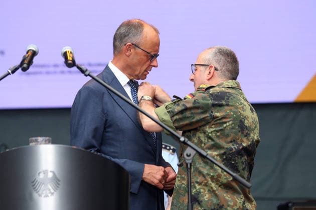 veteranentag berlin Berlin, 21.06.2026 Bundeskanzler Friedrich Merz beim Nationalen Veteranentag *** Veterans Day in Berlin, Berlin, June 21, 2026 Copyright: xMatthiasxGränzdörferx