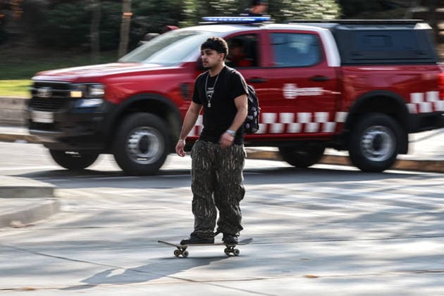 Santiago, June 21, 2026 Skaters of all ages and genders gather at the Escuela Militar Bridge to celebrate World Skateboarding Day and skate down Apoquindo Avenue in Las Condes. Diego Martin Aton Chile, Aton 1166803 jpeg,detected_source_language  Copyright: DIEGOxMARTIN ATONxCHILE