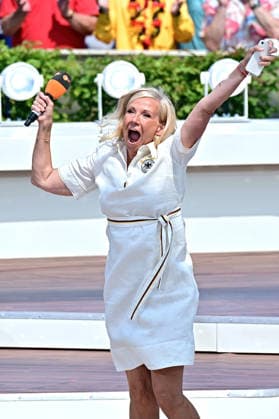 ZDF - Fernsehgarten. Fernsehmoderatorin Andrea Kiwi Kiewel während der ZDF - Unterhaltungsshow Fernsehgarten am 21.06.2026 in Mainz. 20260621MWI128916 *** ZDF Fernsehgarten